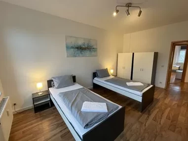 MonteurZimmer: fitter roomKING in LEIPZIG