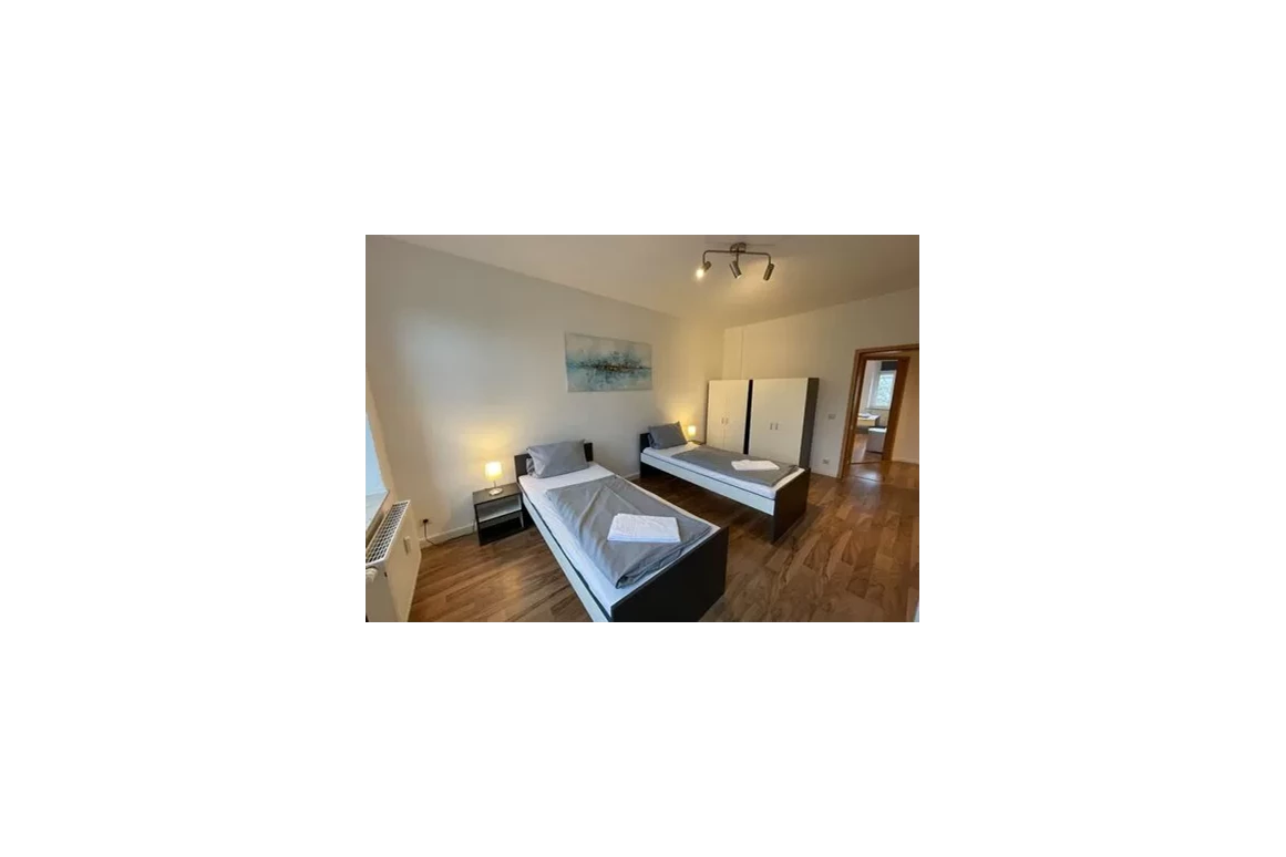 MonteurZimmer: fitter roomKING in LEIPZIG