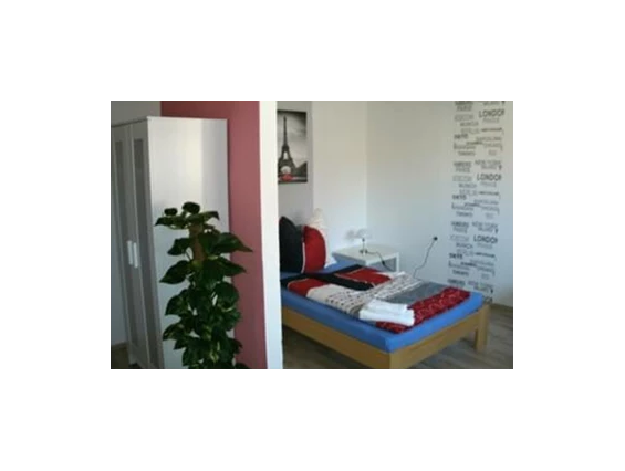 MonteurZimmer: Haus Wagner - ingolfwagner@googlemail.com