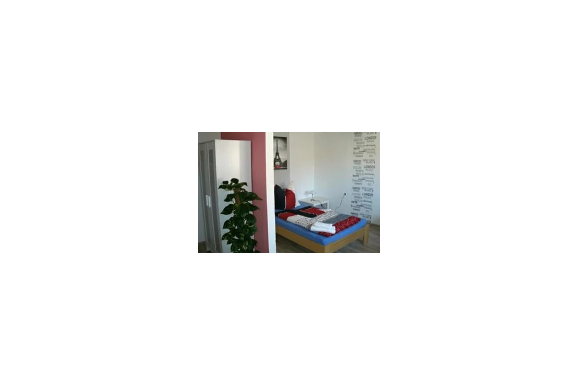 MonteurZimmer: Haus Wagner - ingolfwagner@googlemail.com