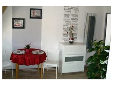 MonteurZimmer: Haus Wagner - ingolfwagner@googlemail.com