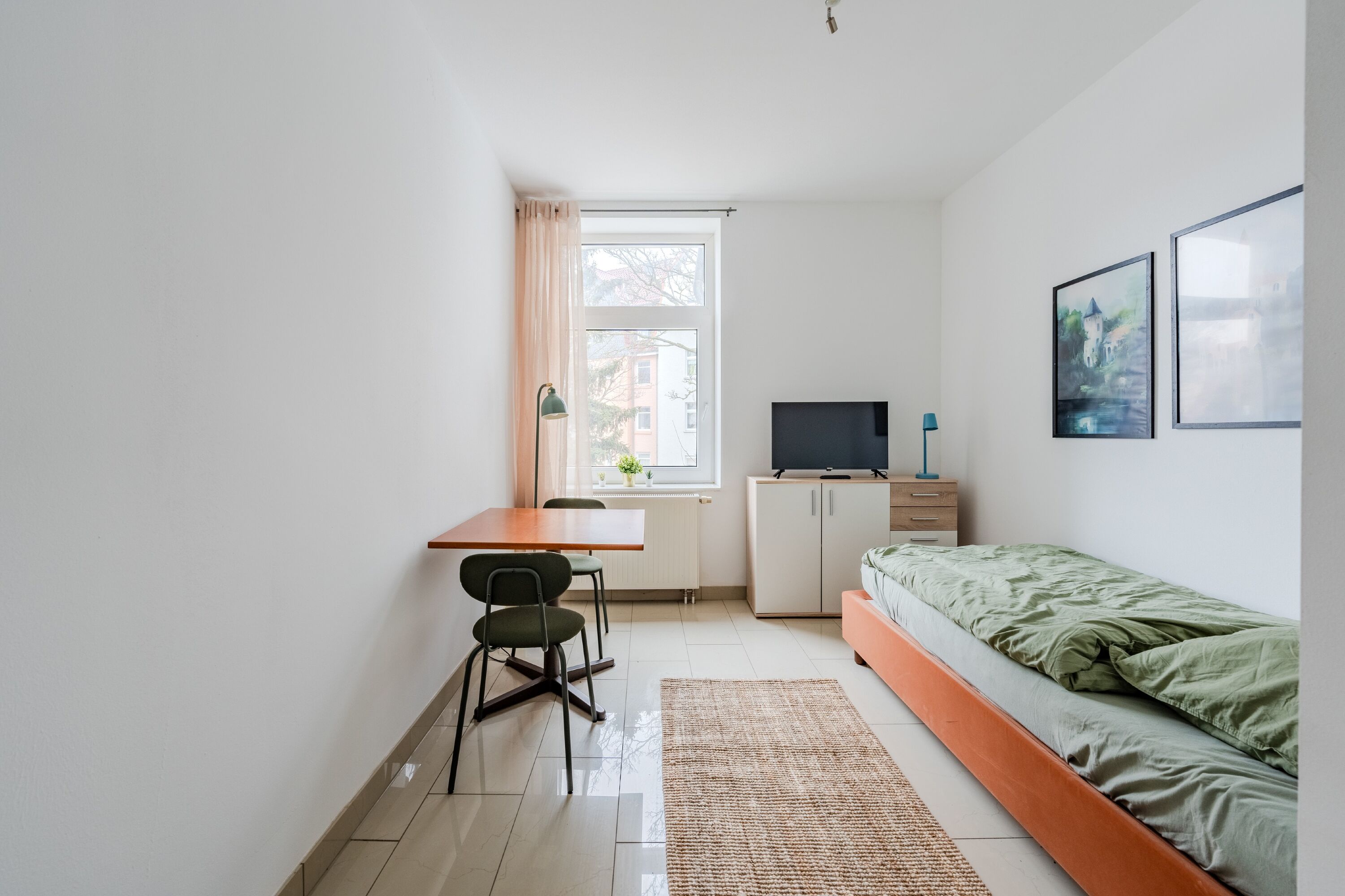 Monteur-Zimmer - Günstige Unterkunft in Leipzig mit Bad und Küche