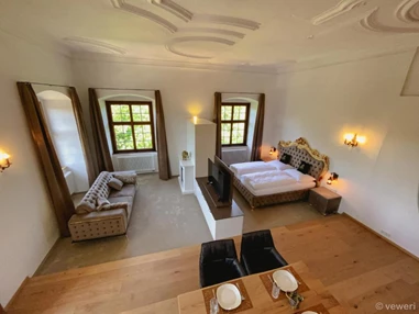 MonteurZimmer: Innviertler Versailles