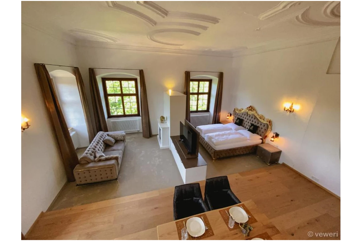 MonteurZimmer: Innviertler Versailles