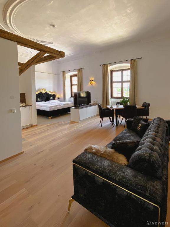 Monteur-Zimmer - Preis pro Nacht - Altheim (Altheim) - Innviertler Versailles