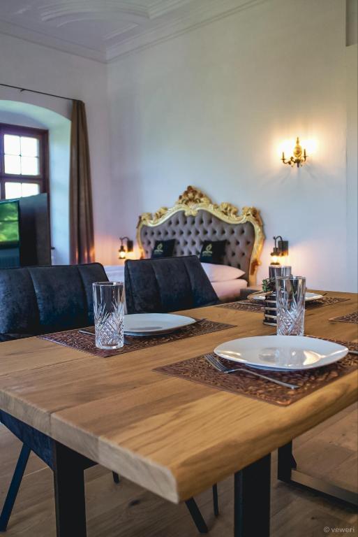 Monteur-Zimmer - Preis pro Nacht - Altheim (Altheim) - Innviertler Versailles