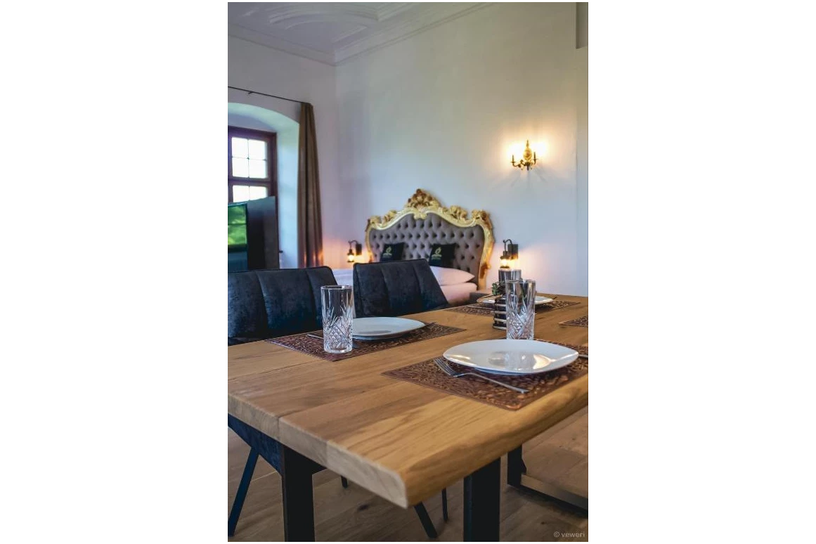 MonteurZimmer: Innviertler Versailles