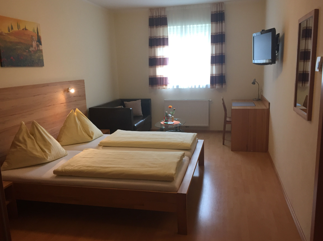 Monteur-Zimmer - Preis pro Nacht - Altheim (Altheim) - Gasthof Ferienhotel Kirchenwirt