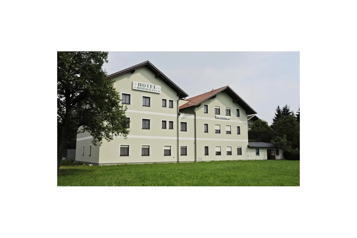 MonteurZimmer: Gasthof Ferienhotel Kirchenwirt