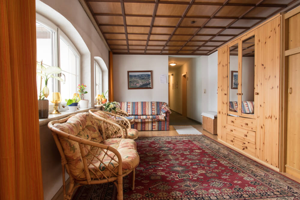 Monteur-Zimmer - Parkplatz: eigener Parkplatz für PKW vorhanden - Steyr - Pension Abpurg