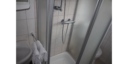 Monteur-Zimmer - Küche - Österreich - Bad  - Haus Neumayer Ferienwohnungen
