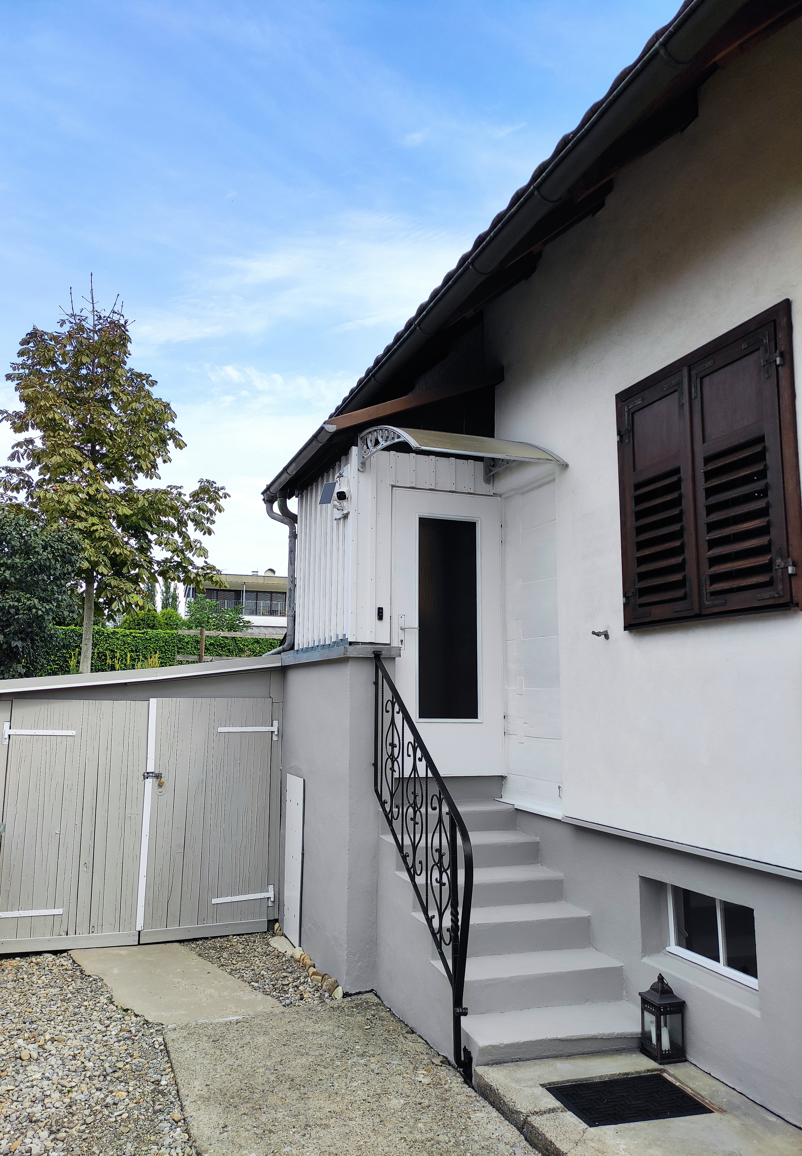 Monteur-Zimmer - Zimmerarten: Einzelzimmer - Österreich - Eingang zum Apartment - Apartment ANNA mit Ladestation für E-Autos