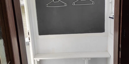 Monteur-Zimmer - Österreich - Garderobe - Apartment ANNA mit Ladestation für E-Autos