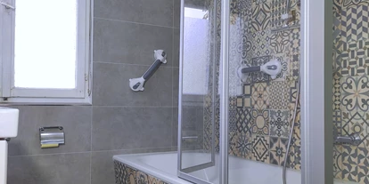 Monteur-Zimmer - Österreich - Badezimmer  - Apartment ANNA mit Ladestation für E-Autos