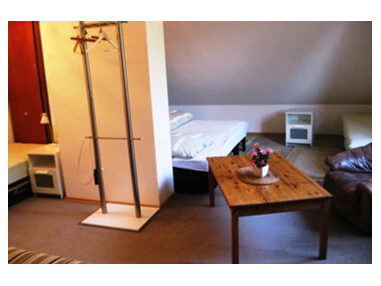 MonteurZimmer: https://mein-monteurzimmer.de/website/var/tmp/image-thumbnails/140000/144216/thumb__housing_item_preview/56f0c0cf359cb563fb9f0e30fb764e0a.JPG.jpeg - Haus zur Karde/Monteurzimmer/FeWo (Sat/Sky), WLAN gratis