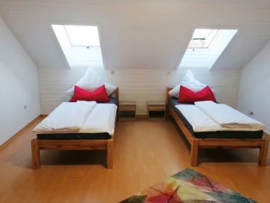 MonteurZimmer: https://www.deutschland-monteurzimmer.de/uploads/19856/1747989141683032957271b.jpg - HomeRent in Niederdorfelden, Bad Vilbel & Schöneck in 61138 Niederdorfelden