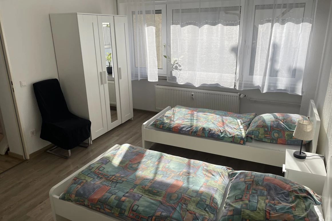 MonteurZimmer: https://www.deutschland-monteurzimmer.de/uploads/19504/174221810367d823772f67d.JPG - Geräumige Wohnung, 6 Betten, Küche, schnelles WLAN, Bahnhofsnähe in 61169 Friedberg (Hessen)