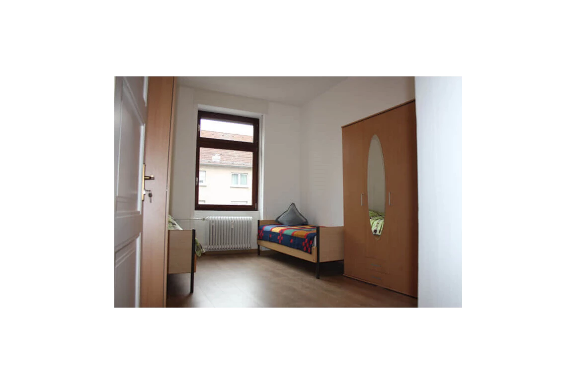 MonteurZimmer: https://www.deutschland-monteurzimmer.de/uploads/10660/monteurunterkunft-montagewohnung-frankfurt-friedberg-alex-chris-61169-foto-1.JPG - Montagewohnung Frankfurt Friedberg Bad Homburg in 61169 Friedberg