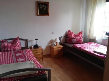 MonteurZimmer: https://www.deutschland-monteurzimmer.de/uploads/7212/Monteurzimmer-Klapperstorchnest-Gudrun-Koehler-61197-Florstadt-foto-58c95e7b79808.jpg - Klapperstorchnest in 61197 Florstadt