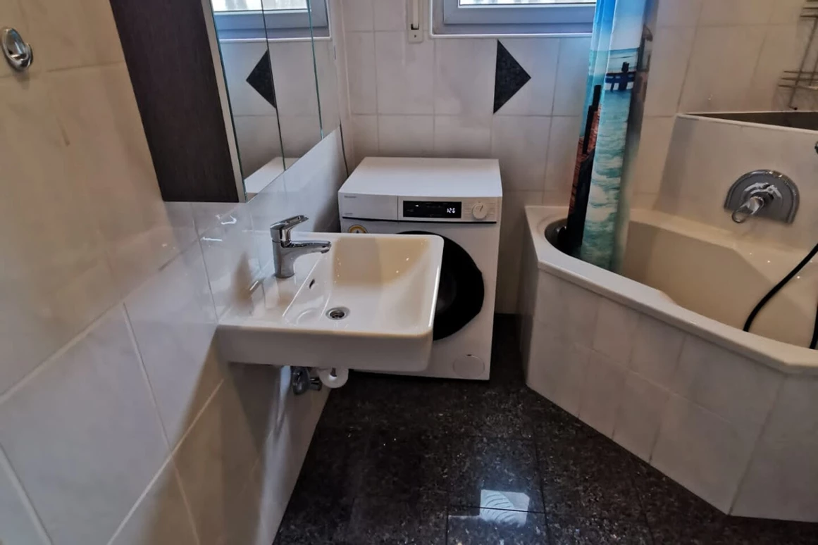 MonteurZimmer: https://www.deutschland-monteurzimmer.de/uploads/19302/173919150067a9f4cc903d1.jpeg - Monteurunterkunft mit guter Lage zu Frankfurt in 61476 Offenbach am Main