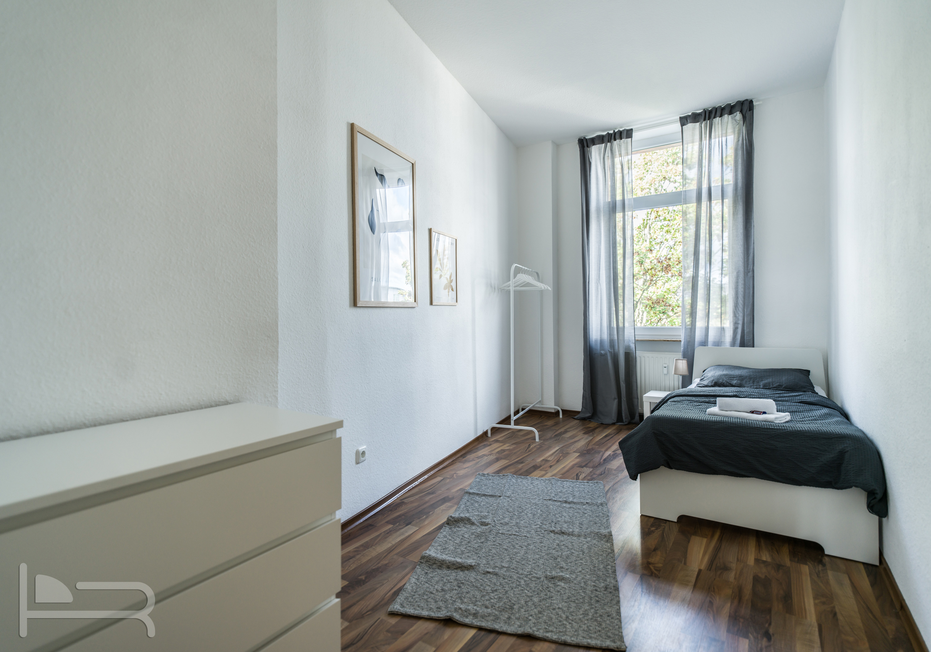 Monteur-Zimmer - Balkon - Einzelzimmer vorhanden - Wohnungen in Frankfurt am Main, Offenbach, Bad Vilbel und Umgebung in 63065 Offenbach am Main                            