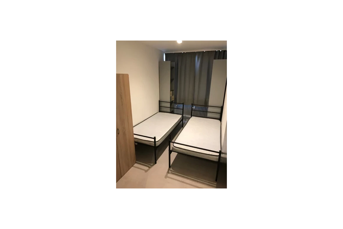 MonteurZimmer: Zimmer mit zwei Betten in der Stadtmitte