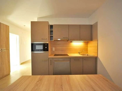 Monteur-Zimmer - Österreich - 90+ Monteurzimmer in Klagenfurt, Einzelbetten, Parkplätze, WIFI, Küchen