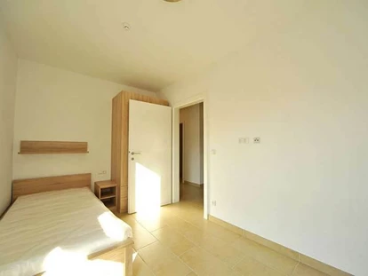 Monteur-Zimmer - Österreich - 90+ Monteurzimmer in Klagenfurt, Einzelbetten, Parkplätze, WIFI, Küchen