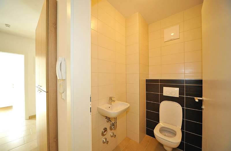 MonteurZimmer: 90+ Monteurzimmer in Klagenfurt, Einzelbetten, Parkplätze, WIFI, Küchen