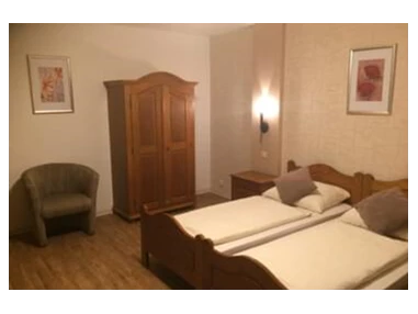 MonteurZimmer: https://mein-monteurzimmer.de/website/var/tmp/image-thumbnails/200000/202287/thumb__housing_item_preview/49057f2c8d82b01e5b48eb381c26d787.JPG.jpeg - Pension Sam
