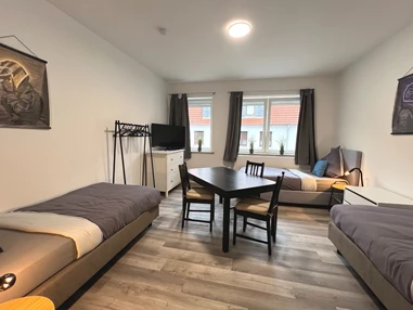 MonteurZimmer: https://images.monteurzimmer.de/1b17fe6672/xl/edd0729e-dd7e-4ff0-b17a-25d06d62f148.jpg - Vor den Toren Frankfurts; HANAU apARTments -besser Schlafen