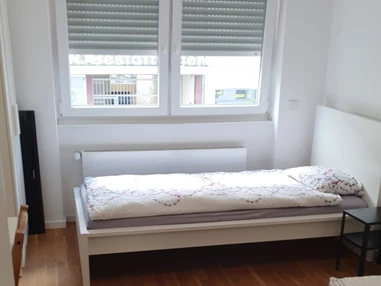 MonteurZimmer: https://images.monteurzimmer.de/1417daaa13/xl/ed3e303f-3999-4270-98ed-b390d21e395b.jpg - Monteurwohnung in Hanau Stadtmitte zu vermieten!