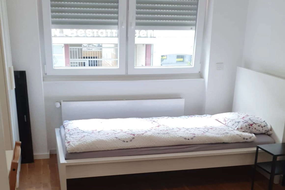 MonteurZimmer: https://images.monteurzimmer.de/1417daaa13/xl/ed3e303f-3999-4270-98ed-b390d21e395b.jpg - Monteurwohnung in Hanau Stadtmitte zu vermieten!