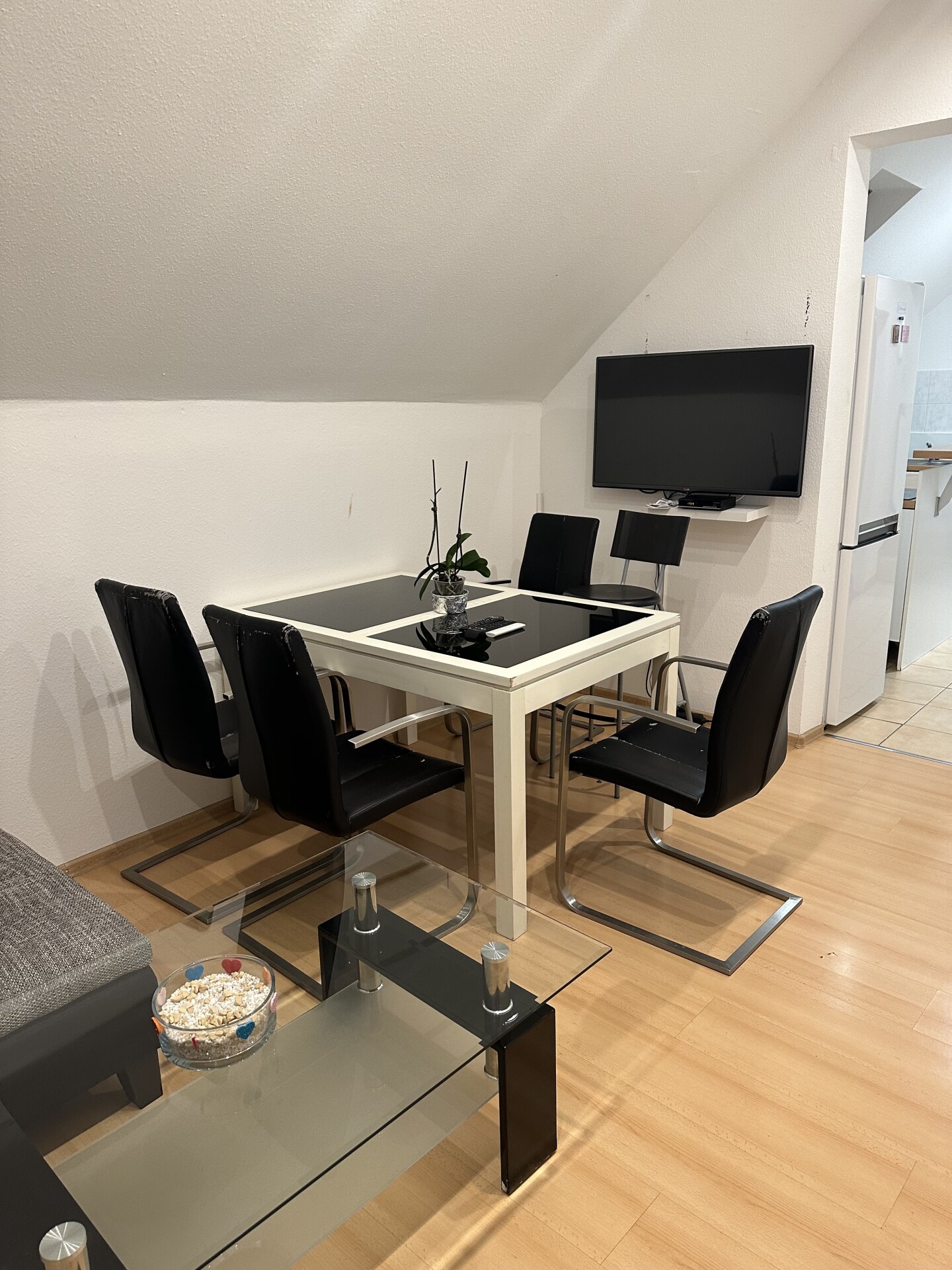 Monteur-Zimmer - Erlensee - https://www.deutschland-monteurzimmer.de/uploads/17068/17003924696559ee1509851.jpg - Monteurwohnung in 63571 Gelnhausen                            