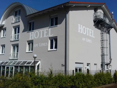 MonteurZimmer: Hotel am Limes - gute Anbindung an A3 und A66