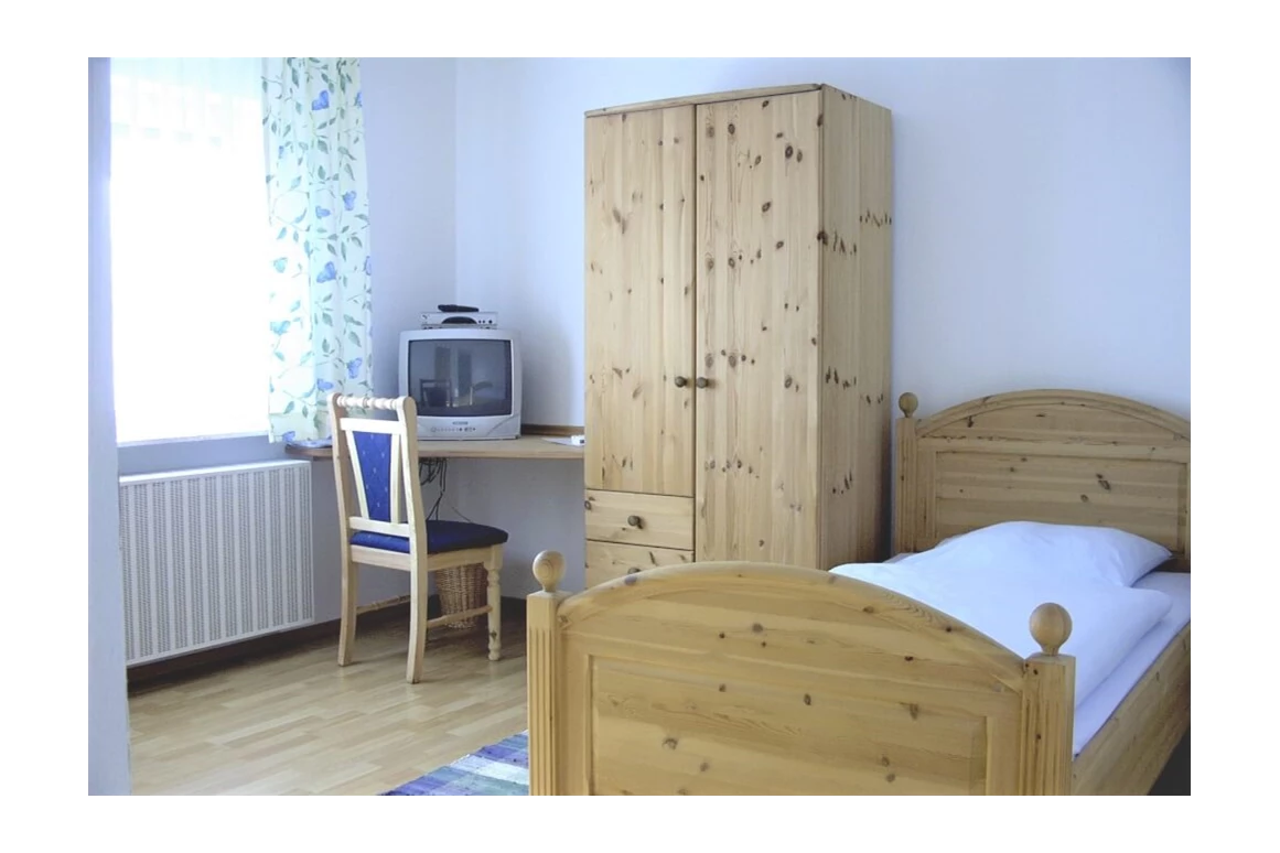 MonteurZimmer: https://www.deutschland-monteurzimmer.de/uploads/3682/zimmervermietung-hlava-melanie-hlava-63791-karlstein-main-1617694599606c0f87ac8f9.jpg - Kleines Landhaus Zimmervermietung in 63791 Karlstein (Main)
