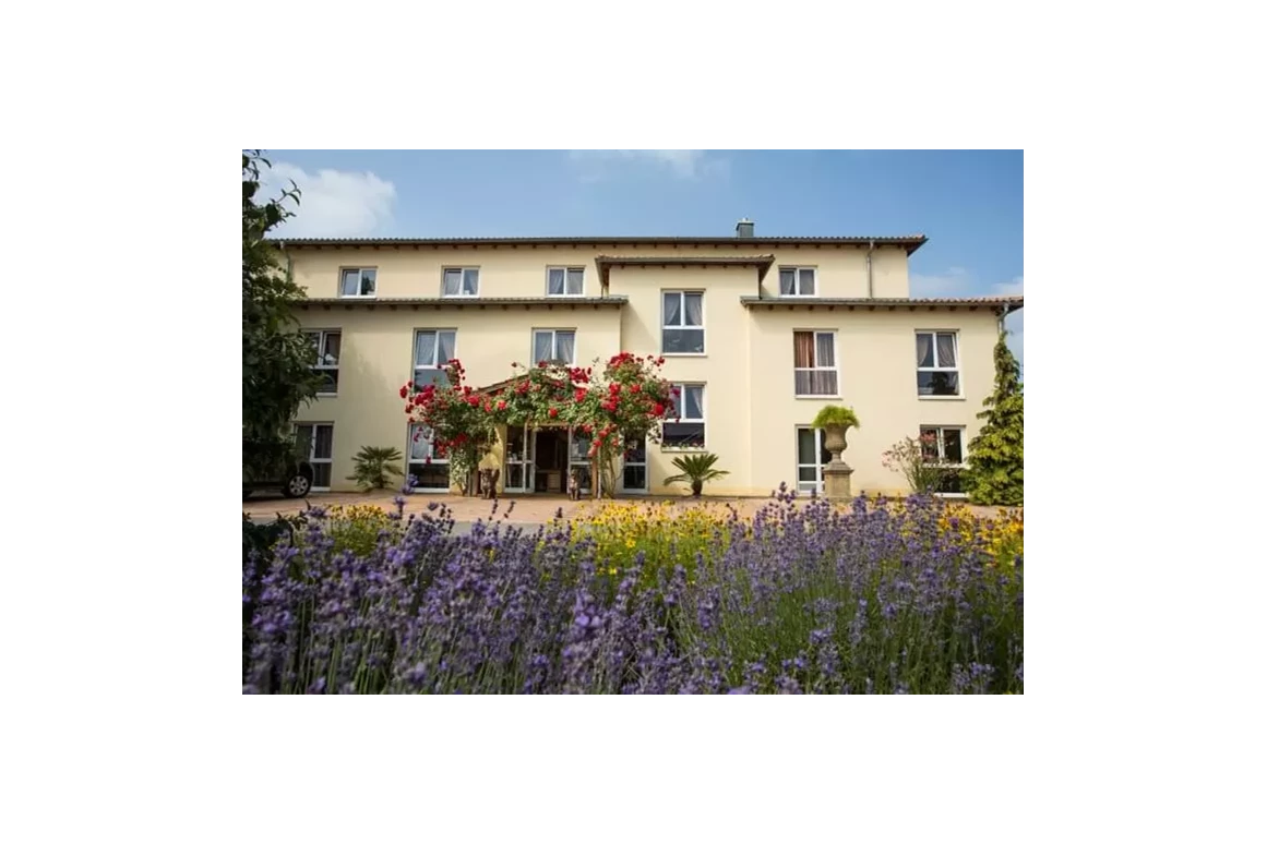 MonteurZimmer: Mediterran Hotel Juwel