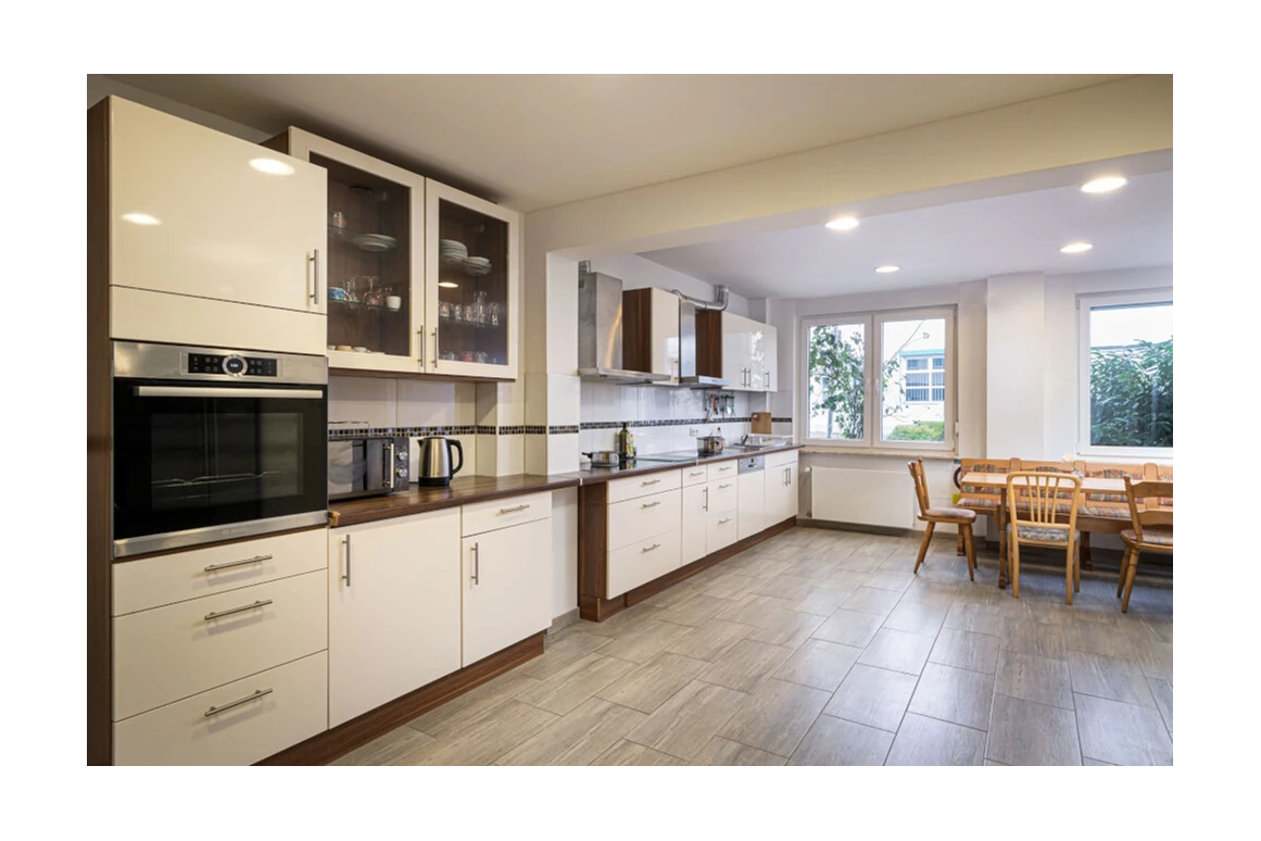 MonteurZimmer: https://www.deutschland-monteurzimmer.de/uploads/6332/motel-pension-toprak-herr-toprak-64390-erzhausen-164210810361e094c7407b5.jpg - Pension Toprak in 64390 Erzhausen