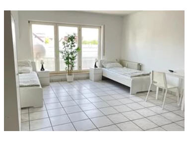 MonteurZimmer: https://mein-monteurzimmer.de/website/var/tmp/image-thumbnails/280000/284735/thumb__housing_item_preview/51de08a59e5429cd25e088b8fc9a78b3.jpeg - Monteurwohnung Nähe Frankfurt am Main mit Einzelbetten, Küche, Parkplatz, eigenem Bad und mehr