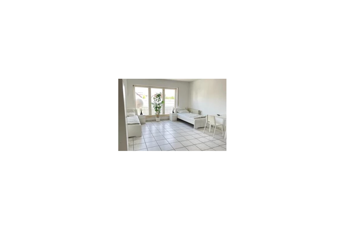 MonteurZimmer: https://mein-monteurzimmer.de/website/var/tmp/image-thumbnails/280000/284735/thumb__housing_item_preview/51de08a59e5429cd25e088b8fc9a78b3.jpeg - Monteurwohnung Nähe Frankfurt am Main mit Einzelbetten, Küche, Parkplatz, eigenem Bad und mehr