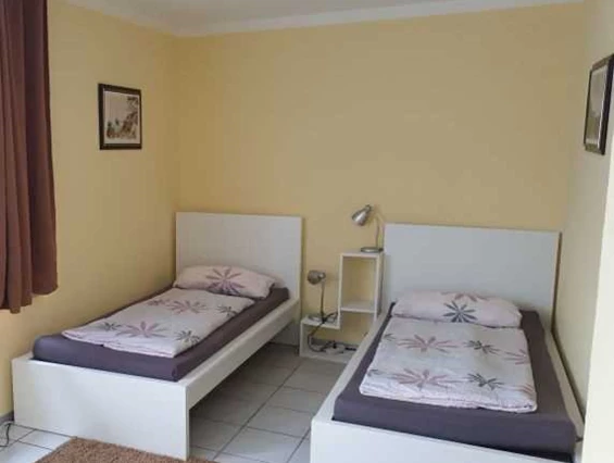 MonteurZimmer: App. Nord -  Pension Bella