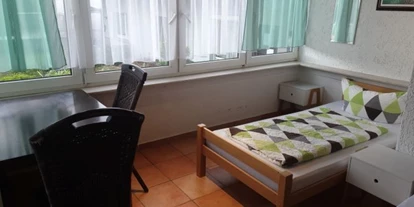 Monteur-Zimmer - Maintal - Zimmerbeispiel Pension Bella -  Pension Bella