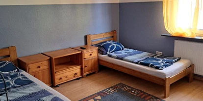 Monteur-Zimmer - Maintal - Zimmer Etage 1 Ludwigstr., Walldorf -  Pension Bella