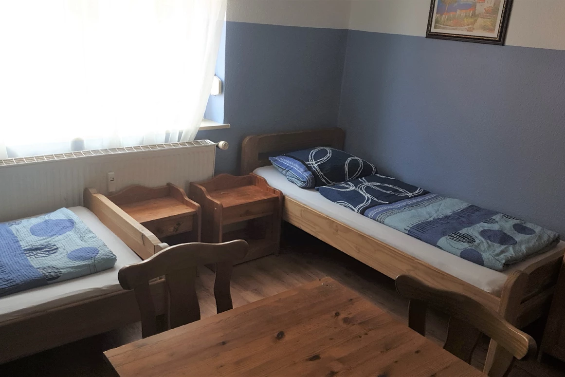 MonteurZimmer: Zimmer Etage 2 Ludwigstr., Walldorf -  Pension Bella