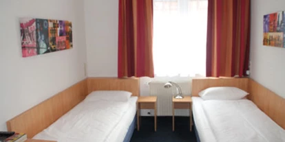 Monteur-Zimmer - Freigericht (Main-Kinzig-Kreis) - https://tripinn-hotels.com/wp-content/uploads/2019/02/IMG_6219-450x300.jpg - Hotel Römerhof by Trip Inn