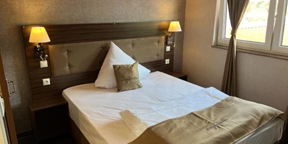 Monteur-Zimmer - Freigericht (Main-Kinzig-Kreis) - https://cf.bstatic.com/xdata/images/hotel/max300/376924881.jpg?k=46df012fb3f9410de4dc765ad97ad265c8e020d1cddb2bd6a7d76296e5c03fd3&o= - Hotel Pasa Paradies
