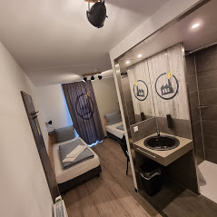 MonteurZimmer: Doppelzimmer ohne Küche - Hotel Das Schlafwerk Stuttgart-Nord/volldigital/ keine Rezeption