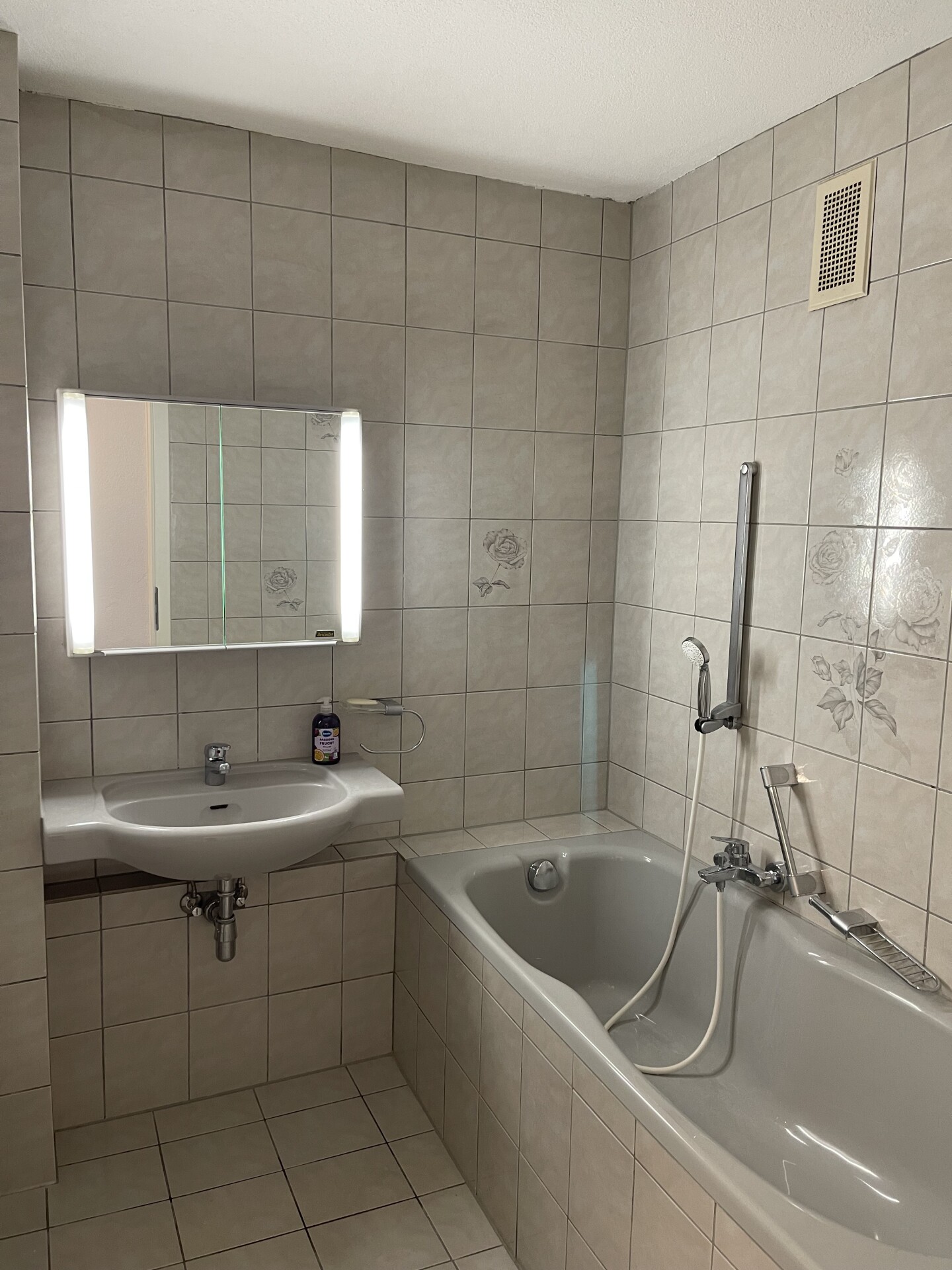 Monteur-Zimmer - Baden-Württemberg - Monteurunterkunft Sindelfingen - Zentral nahe Mercedes in 71063 Sindelfingen