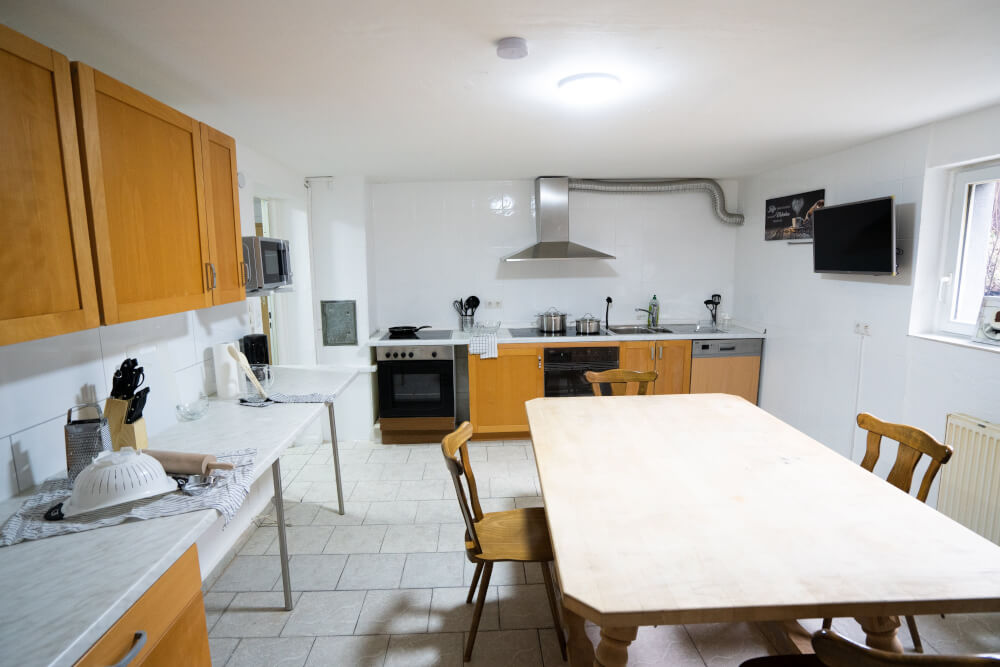 Monteur-Zimmer - Baden-Württemberg - 2 Top ausgestattete Wohnungen ***frisch renoviert*** in 71229 Leonberg