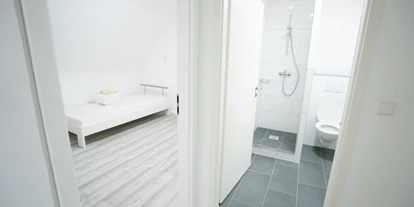 Monteur-Zimmer - Baden-Württemberg - 2 Top ausgestattete Wohnungen ***frisch renoviert*** in 71229 Leonberg